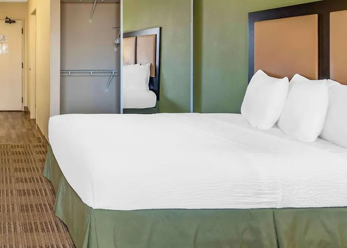 Extended Stay America Select Suites - Chicago - Naperville - East