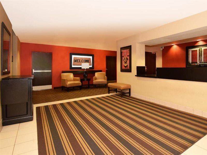 Extended America Select - Chicago - - East Naperville