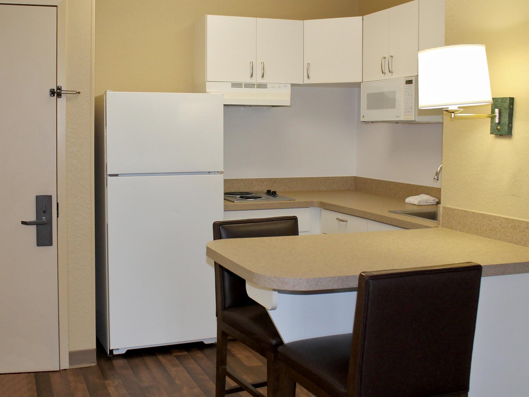 Extended America Select - Chicago - - East 2* Naperville