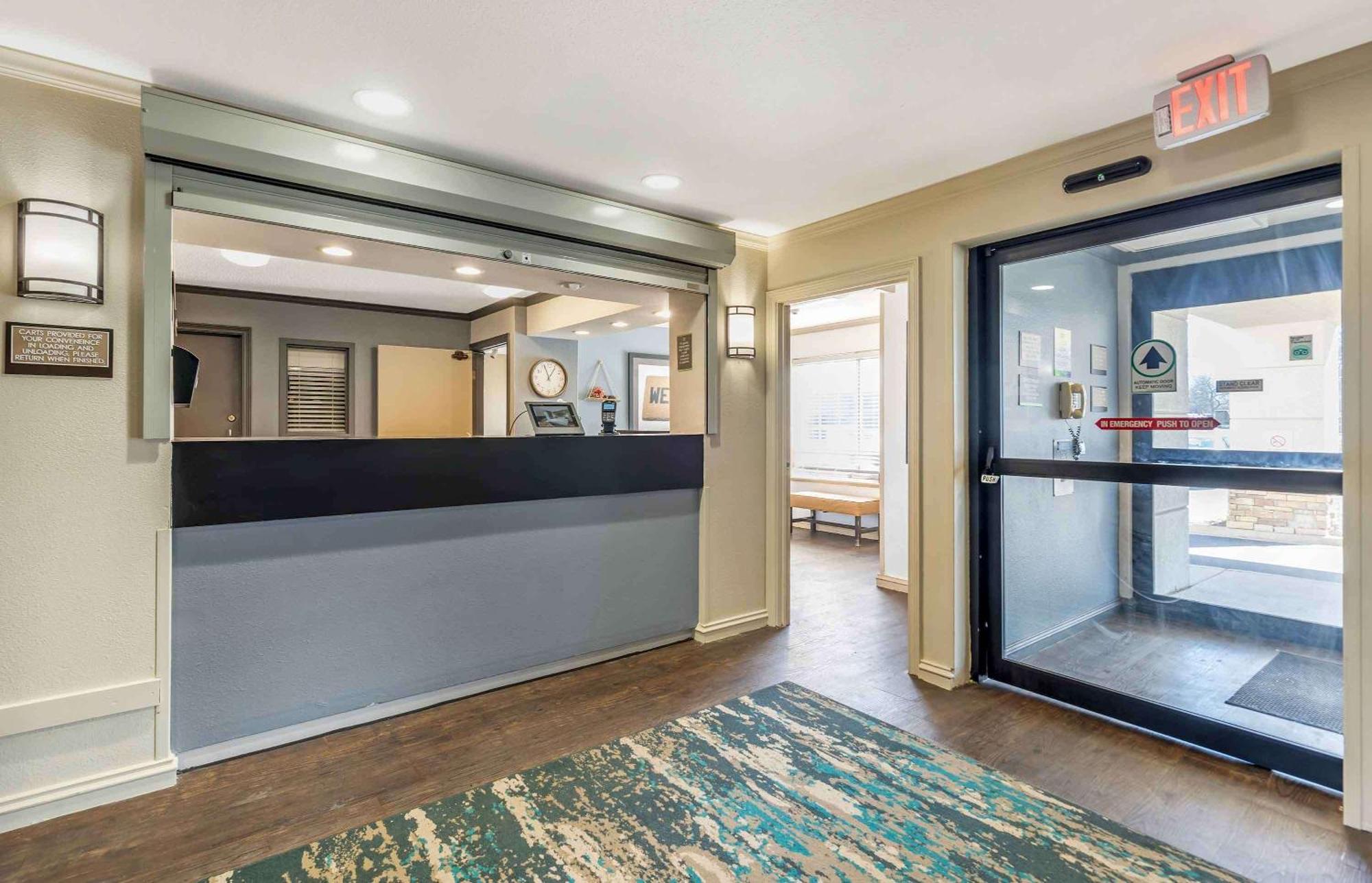 Extended America Select - Chicago - - East 2* Naperville