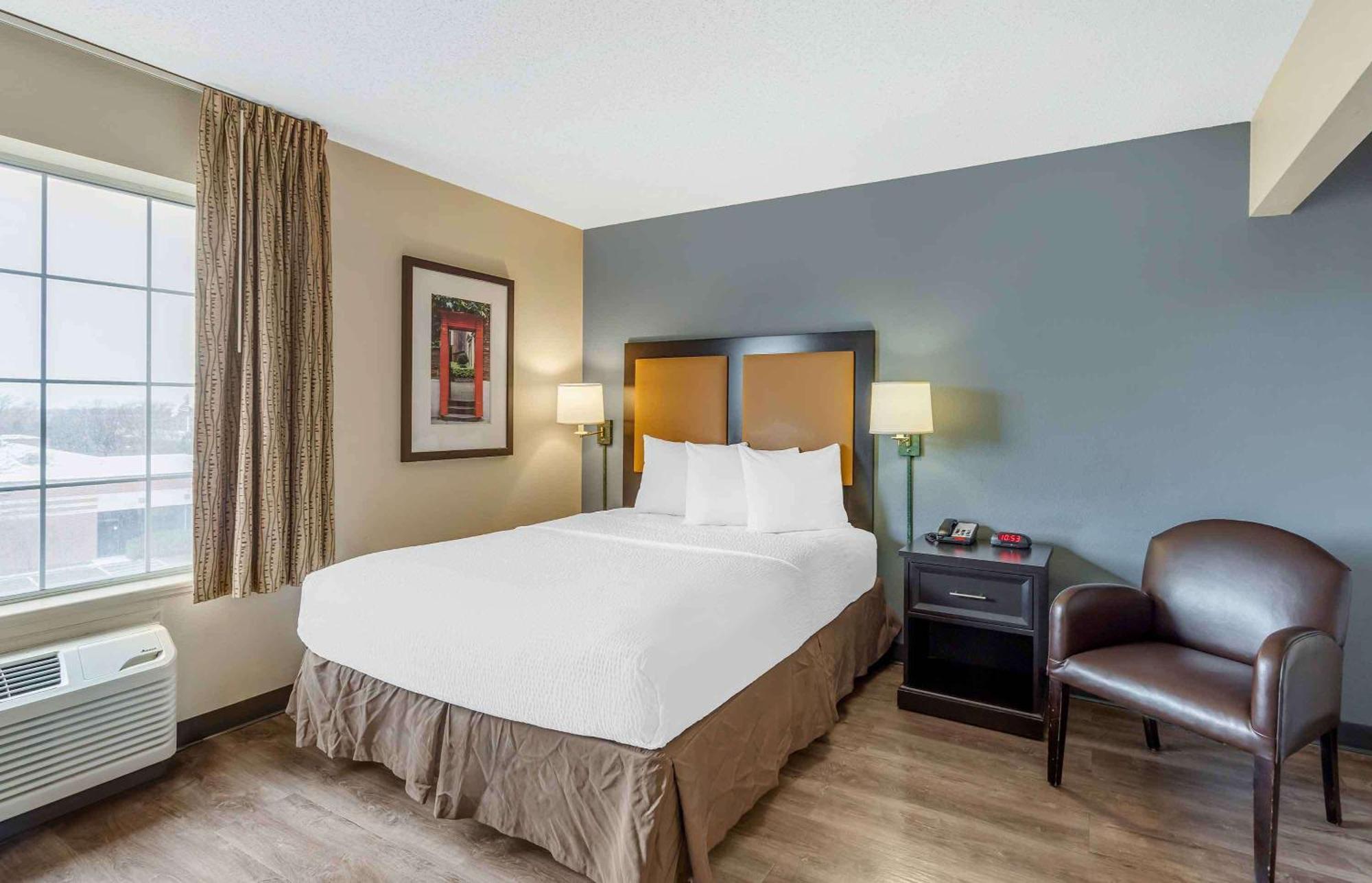 Extended America Select - Chicago - - East Hotel Naperville